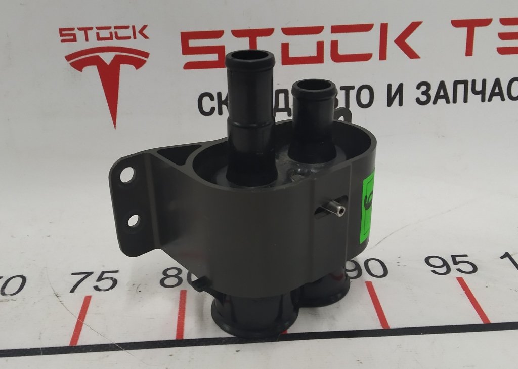 20 Adaptér chladiče baterie sestava dalekohledu Tesla model S REST, model X 1003117-00-H
